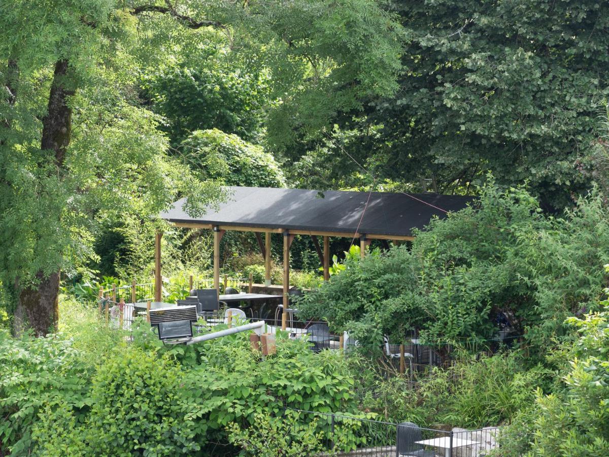 Pont Vieux Et * Confolens